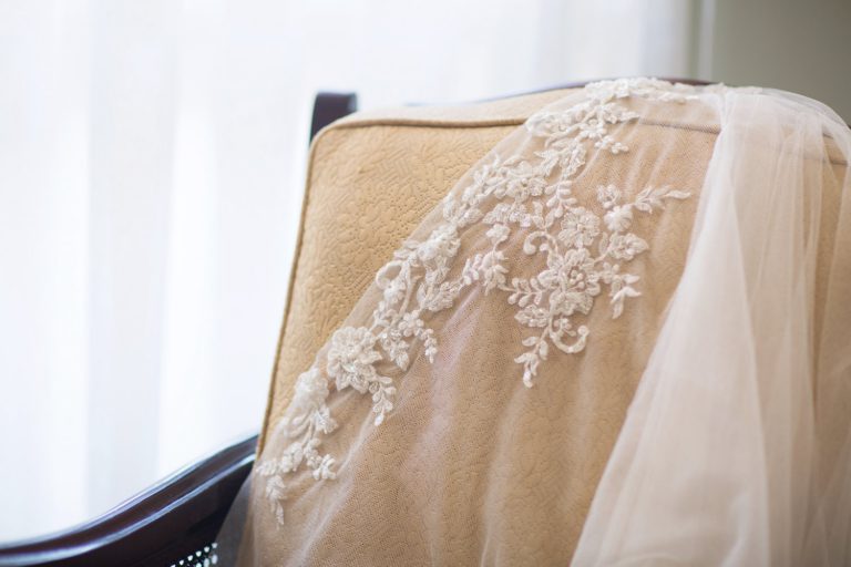 Vintage Style Wedding Veil with Beaded Lace | JULIETTE