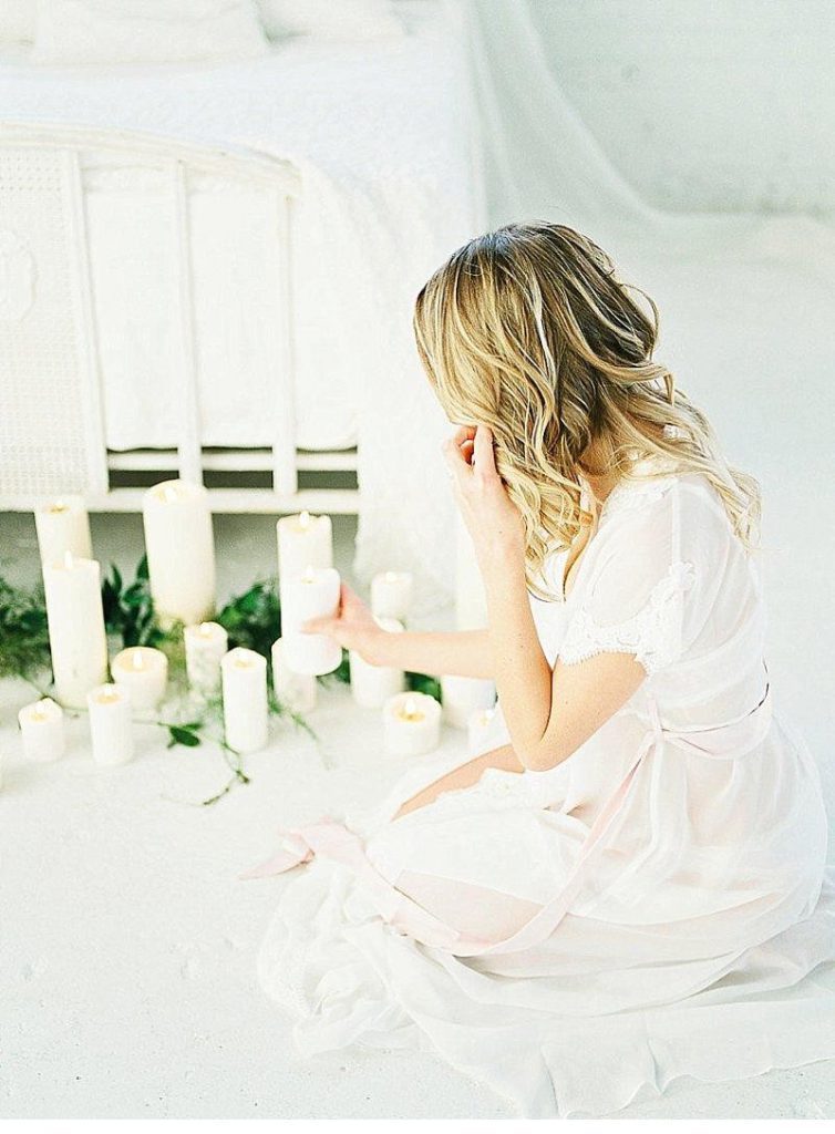Romantic Bridal Boudoir Featured on Hochzeitsguide