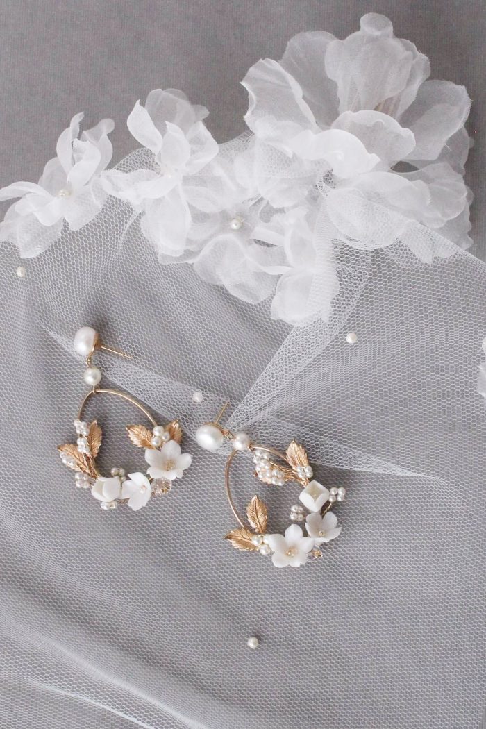 wedding earrings, bridal earrings, floral bridal earrings