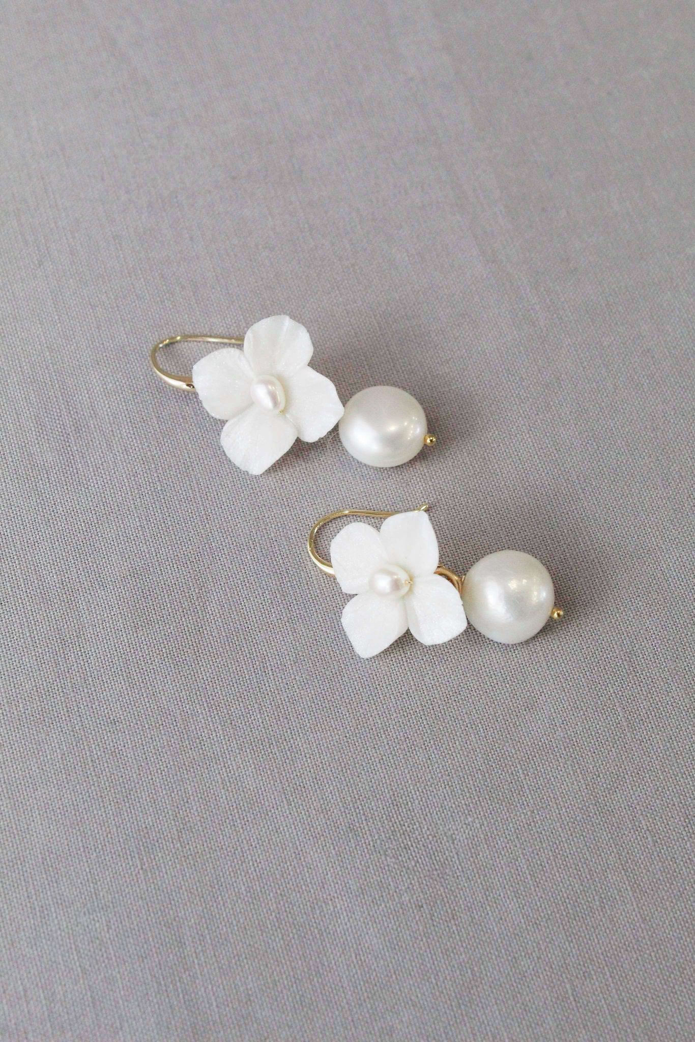 clay earrings, wedding earrings, bridal earrings, flower earrings for brides