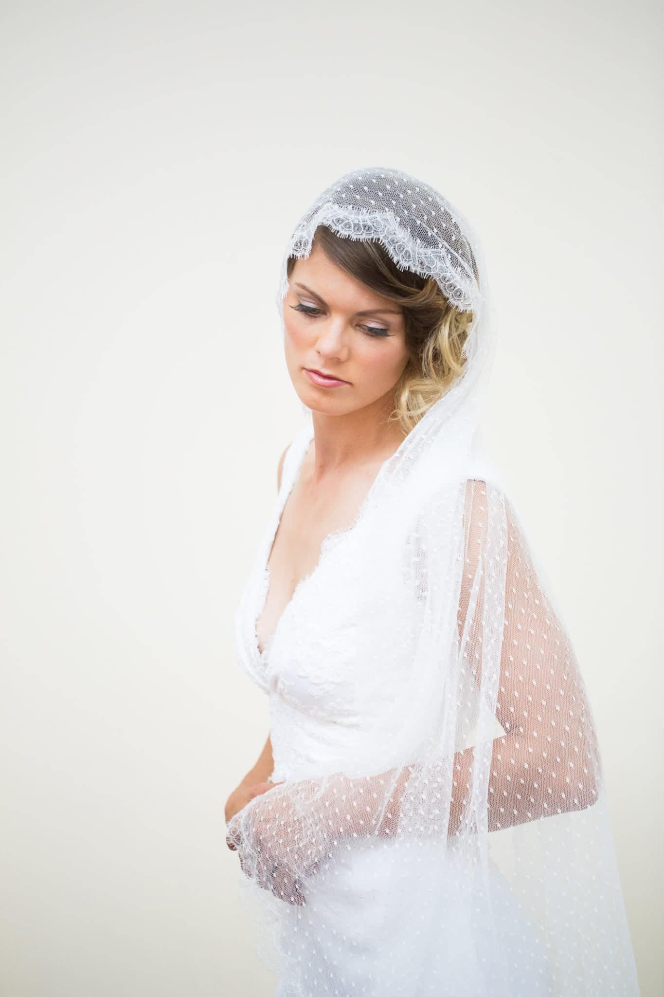 AUBREY French dot mantilla veil with delicate lace trim